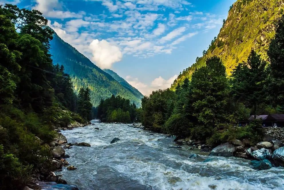 Kasol & Kheerganga Trekking Expedition