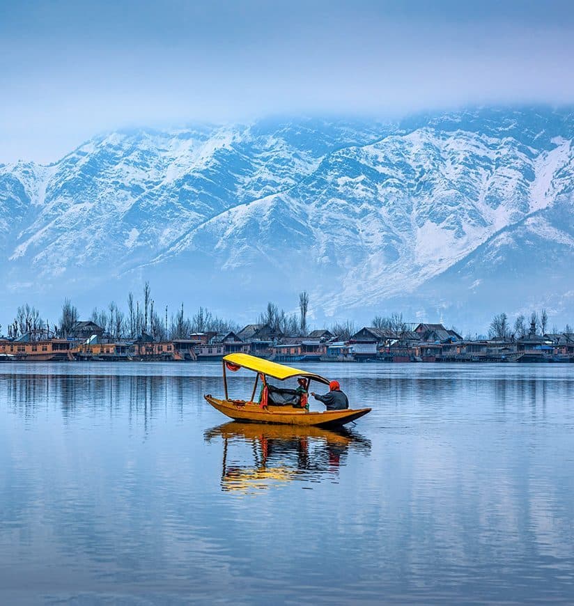 Srinagar Houseboat Getaway